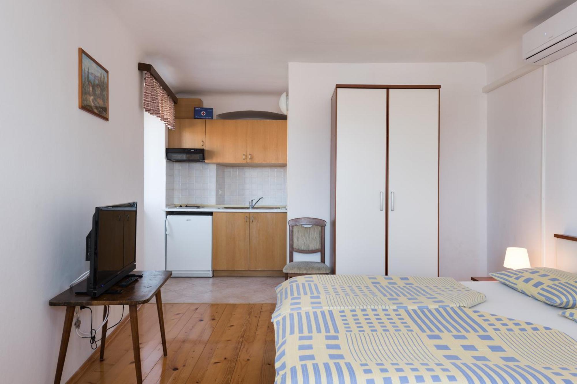 Apartments Mirakul Mali Losinj Bilik gambar