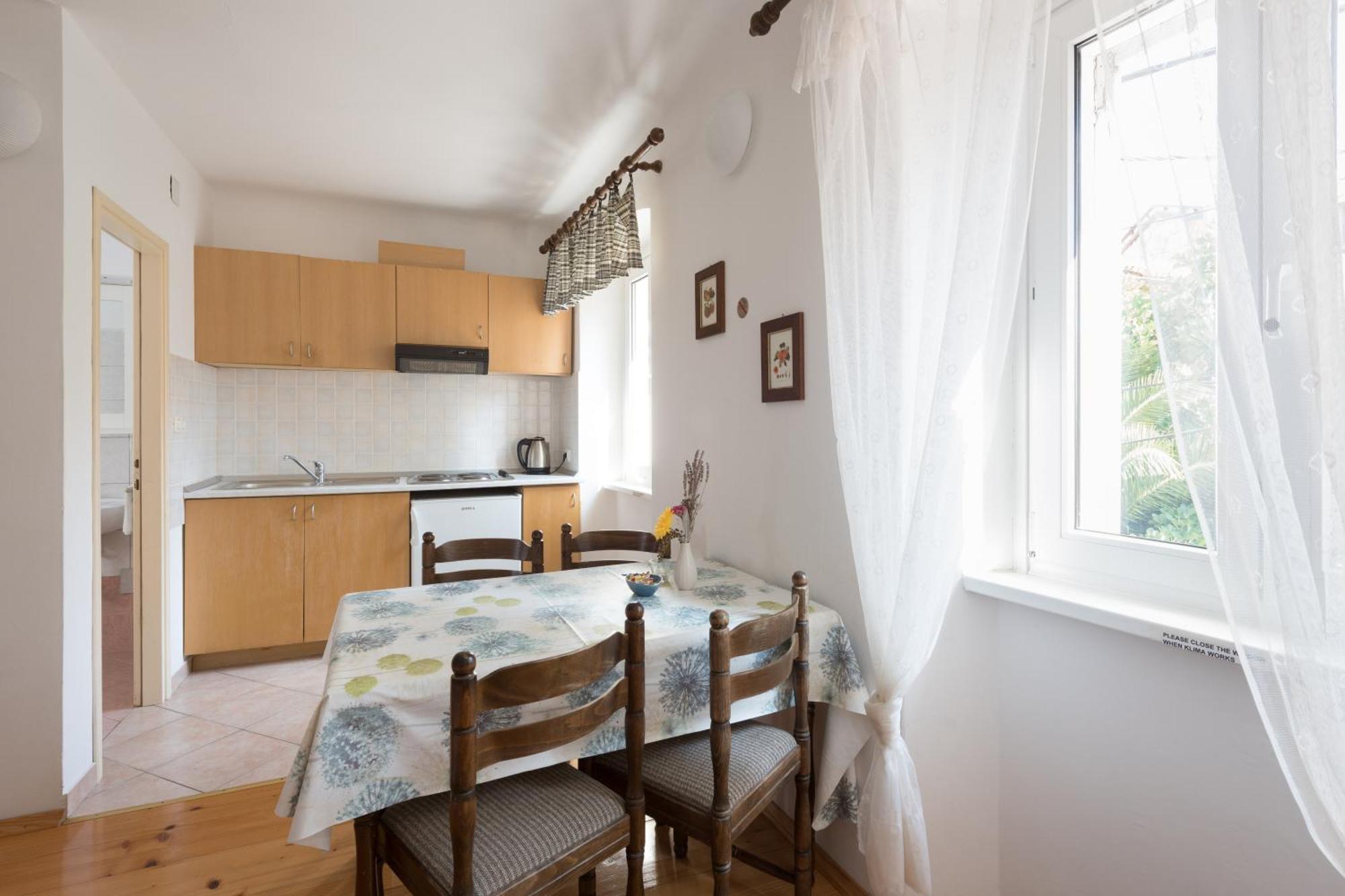 Apartments Mirakul Mali Losinj Bilik gambar