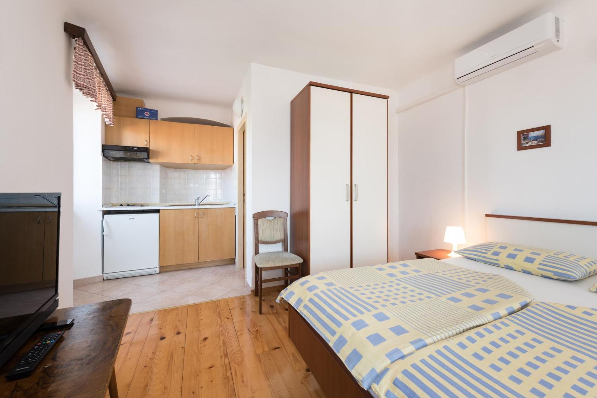 Apartments Mirakul Mali Losinj Bilik gambar