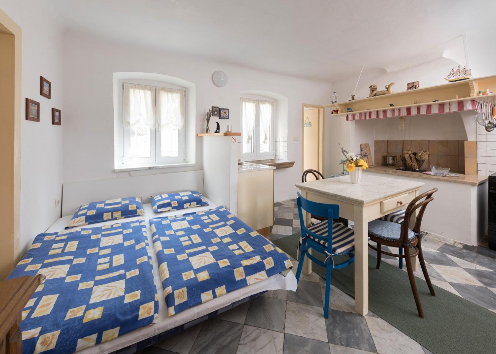 Apartments Mirakul Mali Losinj Bilik gambar