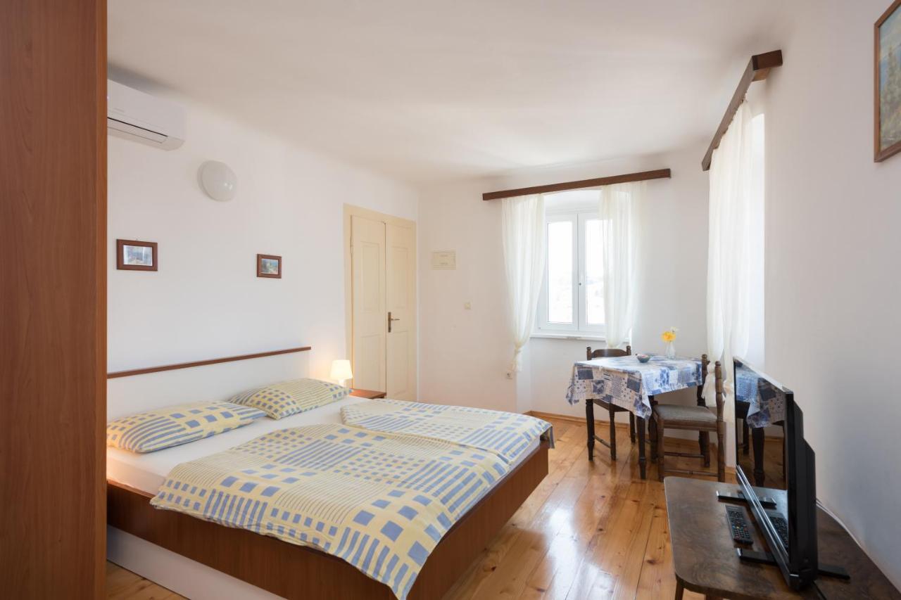 Apartments Mirakul Mali Losinj Bilik gambar